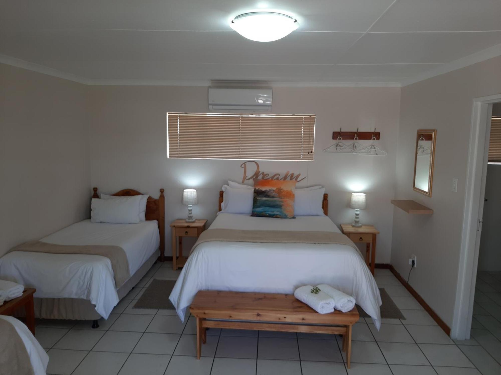 En Route Apartment Beaufort West Room photo